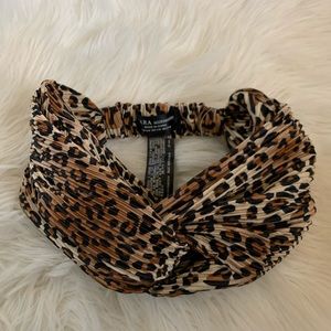 BRAND NEW ZARA SILKY KNOTTED HEADBAND⚡️